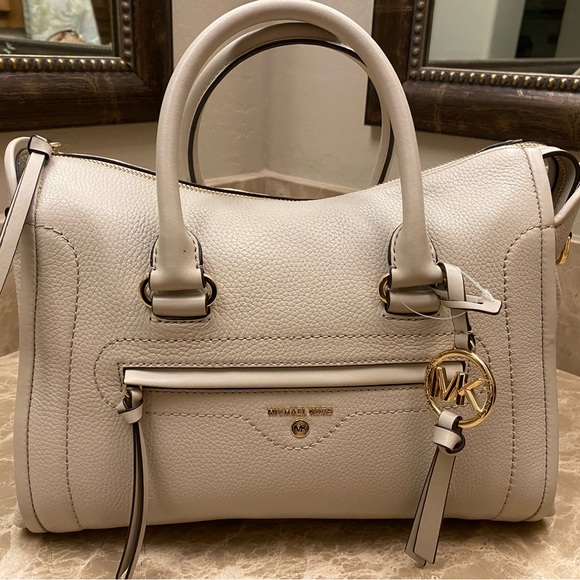 Michael Kors. New with tag. Michael Kors Carine Light Sand Medium Satchel - Picture 6 of 16